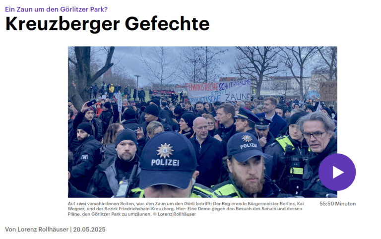 Screenshot eines Artikels „Kreuzberger Gefechte“ über den Streit um einen Zaun am Görlitzer Park, mit Foto einer Demonstration und Polizeikräften.