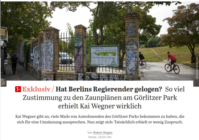 Screenshot eines Tagesspiegel-Artikels: „Hat Berlins Regierender gelogen? So viel Zustimmung zu den Zaunplänen am Görlitzer Park erhielt Kai Wegner wirklich“, mit Foto des eingezäunten Parkeingangs.