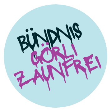 Rundes Logo des „Bündnis Görli Zaunfrei“ in Graffiti-Schrift auf hellblauem Hintergrund.